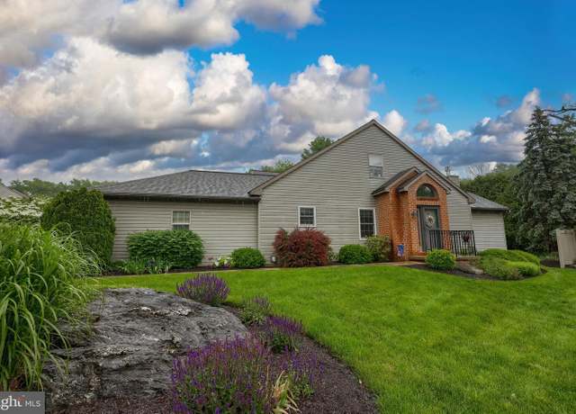 Property at 163 River Bend Park, Lancaster, PA 17602, 3 beds, 2.5 baths