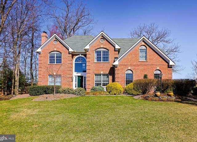 Property at 5109 Elmhurst Dr, Schnecksville, PA 18078, 4 beds, 3 baths