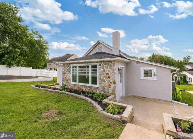 Property at 15 Henry Ave, Collegeville, PA 19426, 4 beds, 3 baths