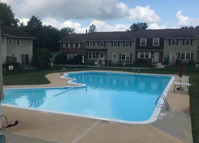 Property at 114 Dew Drop Ct, York, PA 17403, 3 beds, 1.5 baths