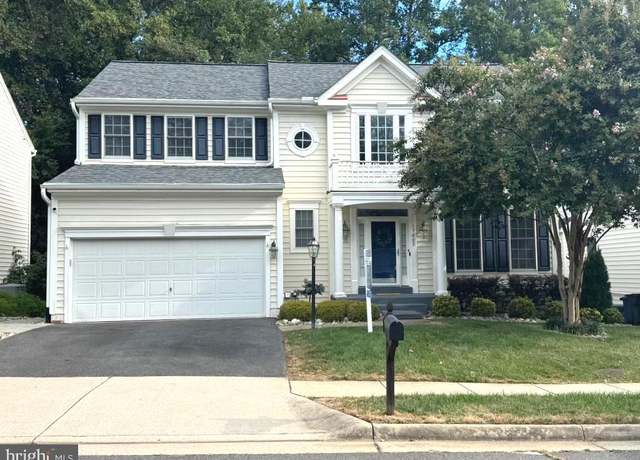Property at 13025 Pilgrims Inn Dr, Woodbridge, VA 22193, 4 beds, 3.5 baths