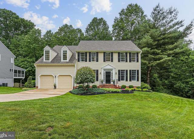 Property at 7098 Garden Walk, Columbia, MD 21044, 5 beds, 3.5 baths