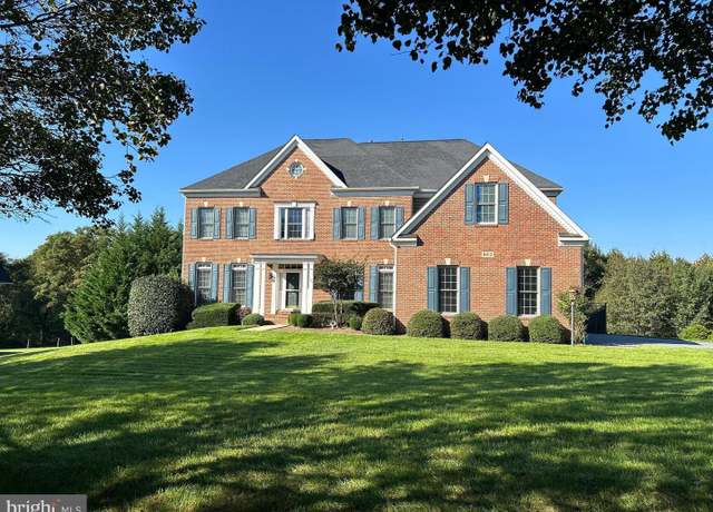 Property at 8613 Augusta Farm, Laytonsville, MD 20882, 4 beds, 4.5 baths