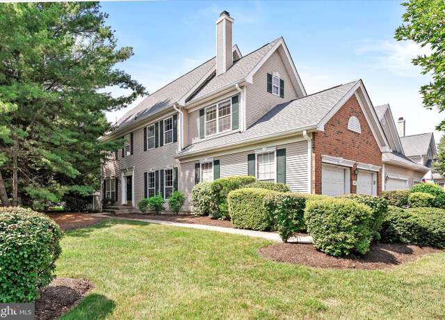 Property at 121 Coburn Rd, Pennington, NJ 08534, 3 beds, 2.5 baths