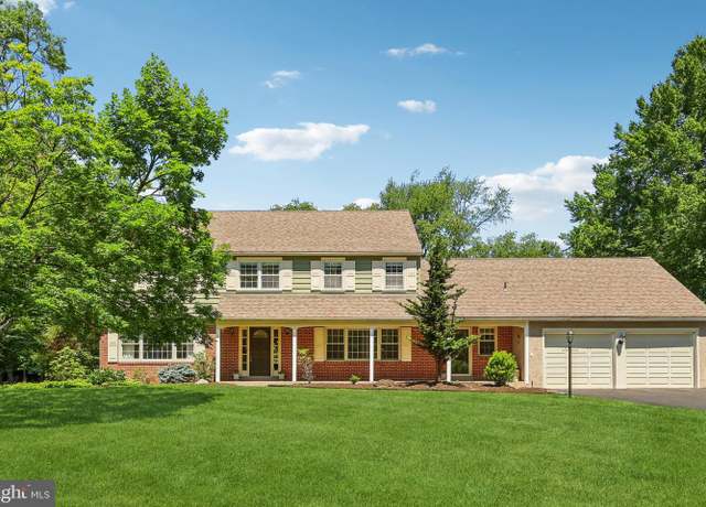Property at 635 General Weedon Dr, West Chester, PA 19382, 5 beds, 3 baths