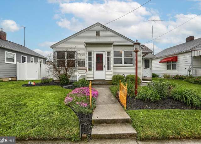 Property at 510 High St, Hanover, PA 17331, 2 beds, 1 bath