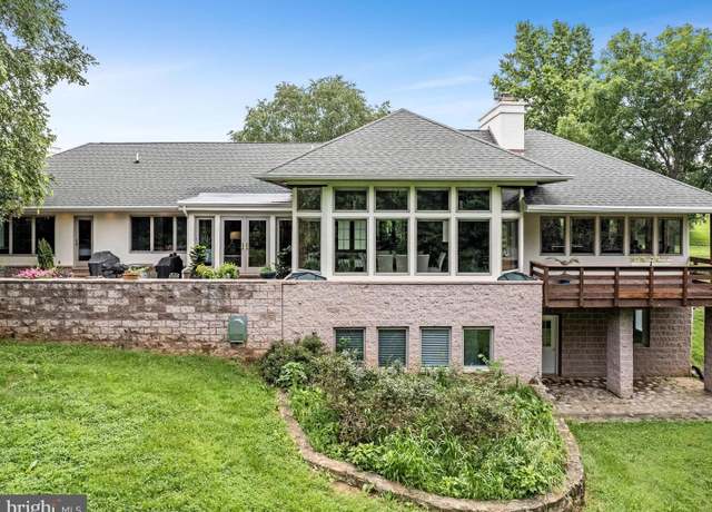 Property at 3959 Cobbler Mountain Rd, Delaplane, VA 20144, 3 beds, 2.5 baths