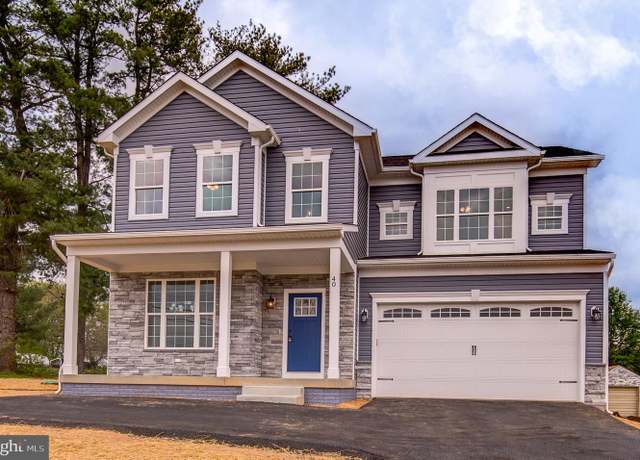 Property at 40 N Berlin Pike, Lovettsville, VA 20180, 4 beds, 3 baths