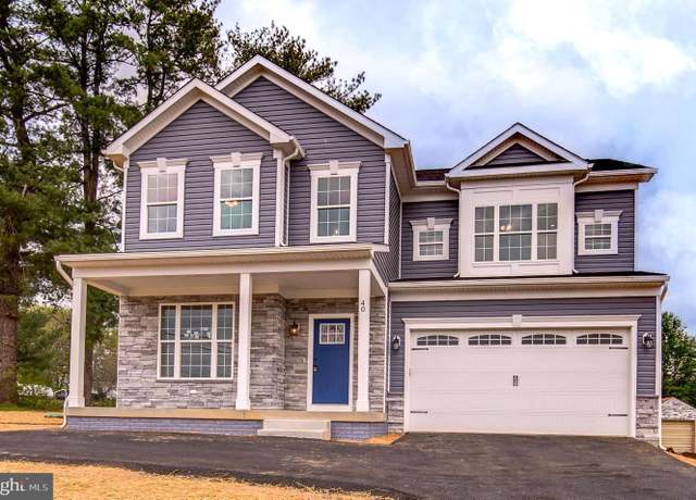 Property at 40 N Berlin Pike, Lovettsville, VA 20180, 4 beds, 3 baths