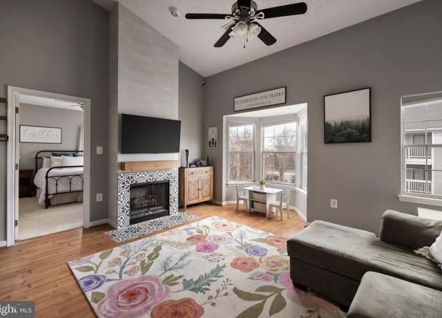 Property at 665 Constellation Sq SE Unit F, Leesburg, VA 20175, 2 beds, 2 baths