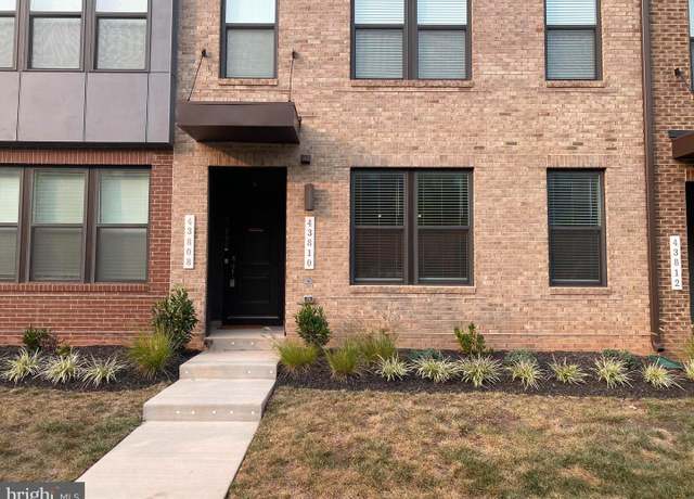 Property at 43808 Middleway Ter, Ashburn, VA 20147, 3 beds, 2 baths