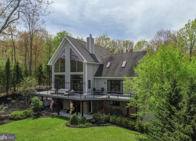 Property at 444 Woodlands Hill Ln, Oakland, MD 21550, 4 beds, 5 baths