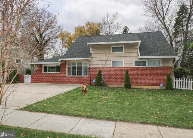 Property at 322 Mount Vernon Pl, Rockville, MD 20852, 4 beds, 3 baths