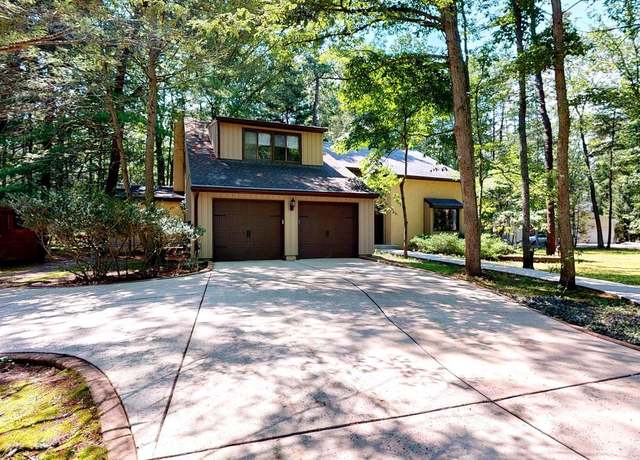 Property at 5 Pleasant Mill Ct, Medford, NJ 08055, 4 beds, 3.5 baths