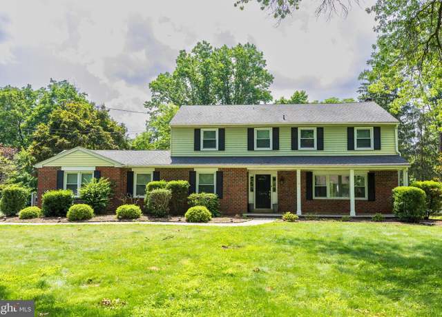 Property at 1076 Kerwood Rd, West Chester, PA 19382, 4 beds, 2.5 baths