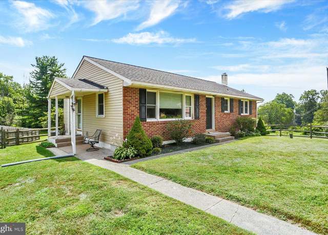 Property at 1580 Franklin Dr, Pottstown, PA 19465, 3 beds, 1.5 baths