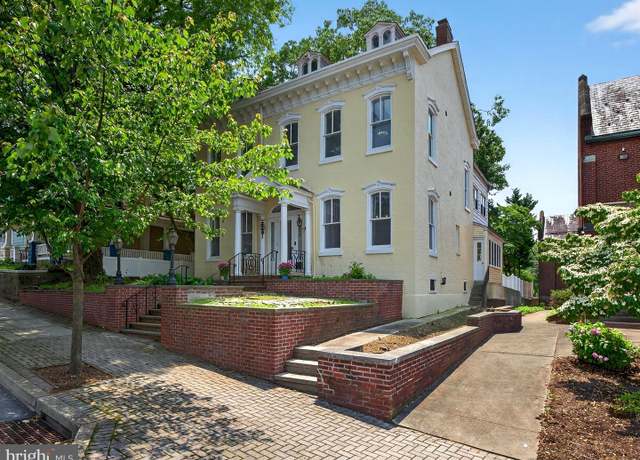 Property at 207 E Main St, Ephrata, PA 17522, 3 beds, 2.5 baths