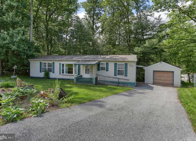 Property at 10 Ash Dr, Manheim, PA 17545, 3 beds, 2 baths