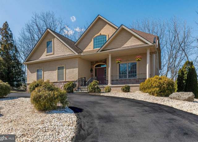 Property at 1908 Cherry Ave, Easton, PA 18040, 4 beds, 4.5 baths