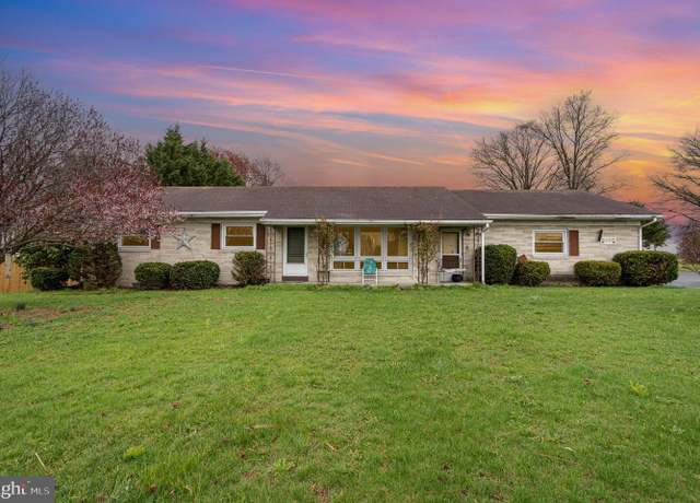 Property at 4248 Walters Hatchery Rd, York, PA 17408, 4 beds, 3 baths