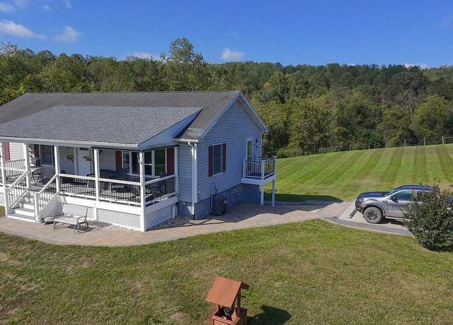 Property at 22749 Tail Race Rd, Aldie, VA 20105, 4 beds, 3 baths