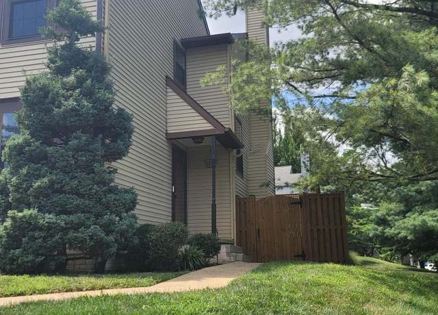 Property at 23 Jermyn Ct, Sterling, VA 20165, 4 beds, 3.5 baths