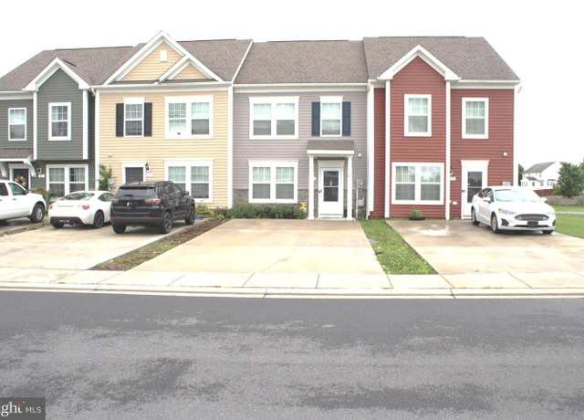 Property at 16 Healey Ct, Bunker Hill, WV 25413, 3 beds, 2.5 baths