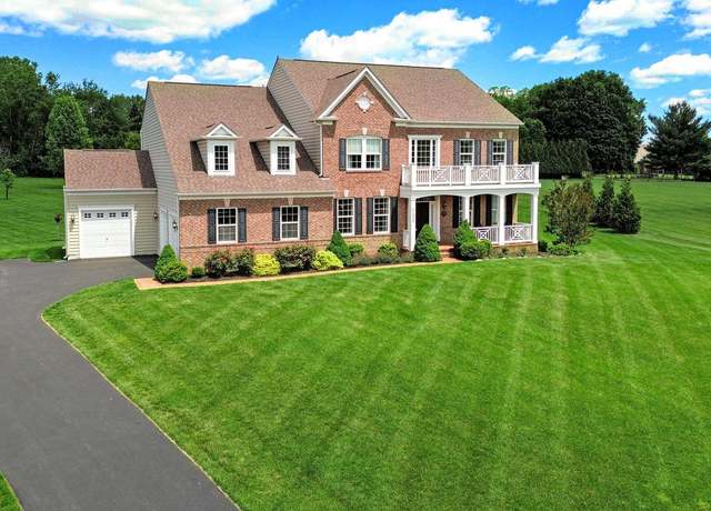 Property at 17808 Toboggan Ln, Rockville, MD 20855, 5 beds, 4.5 baths