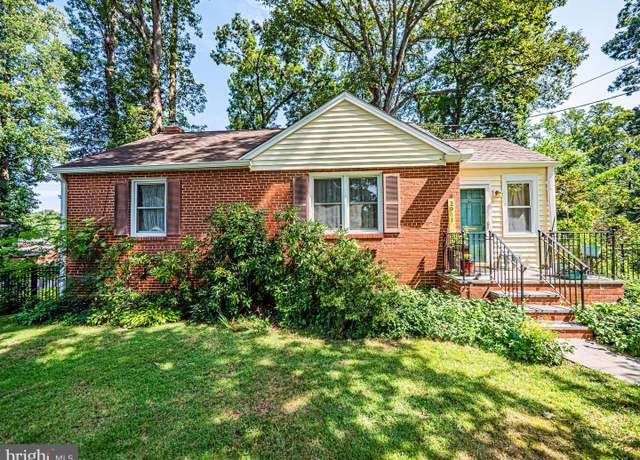 Property at 2911 Collins Ave, Silver Spring, MD 20902, 2 beds, 2 baths