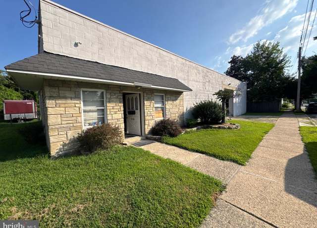 Property at 820 Oakland Ave, Burlington, NJ 08016, 1.5 baths