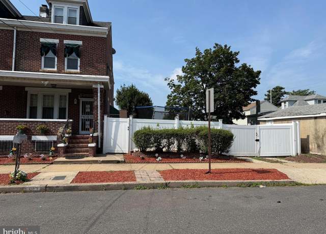 Property at 19 Parkinson Ave, Hamilton, NJ 08610, 6 beds, 1.5 baths