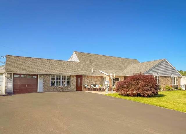 Property at 50 Rose Apple Rd, Levittown, PA 19056, 4 beds, 3 baths