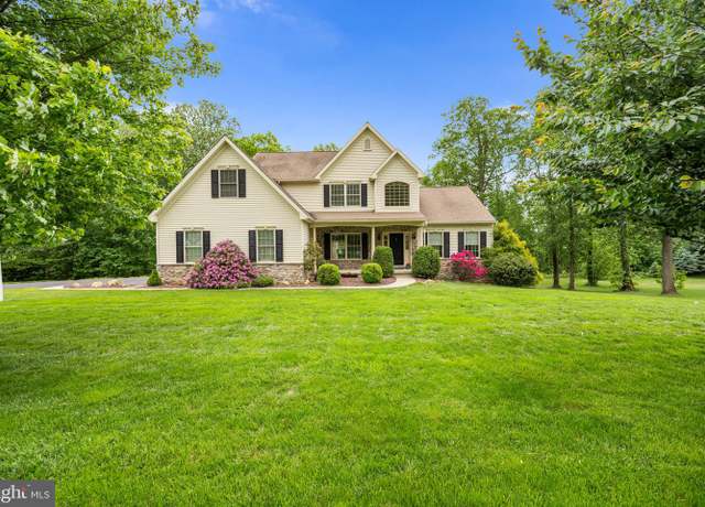 Property at 109 Lindsays Way, Honey Brook, PA 19344, 4 beds, 3 baths
