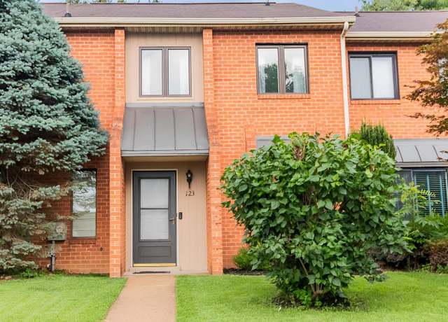 Property at 123 Caernarvon Ct, Exton, PA 19341, 2 beds, 2.5 baths