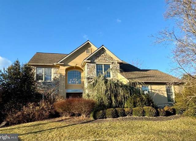 Property at 830 Olde Trail Rd, Hummelstown, PA 17036, 4 beds, 3 baths