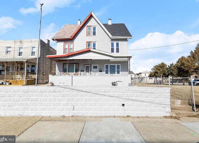 Property at 26 W Delaware Ave, Marcus Hook, PA 19061, 4 beds, 1.5 baths