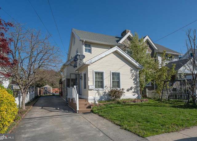 Property at 136 Summit Ave, Upper Darby, PA 19082, 4 beds, 2.5 baths