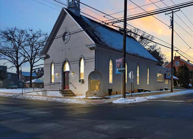 Property at 100 New Haven St, Mount Joy, PA 17552, 4 beds, 1.5 baths