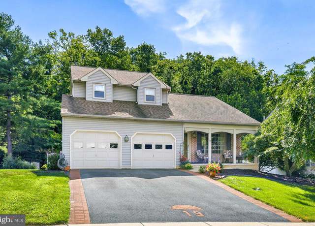 Property at 19 Manor Oaks Dr, Millersville, PA 17551, 3 beds, 2.5 baths