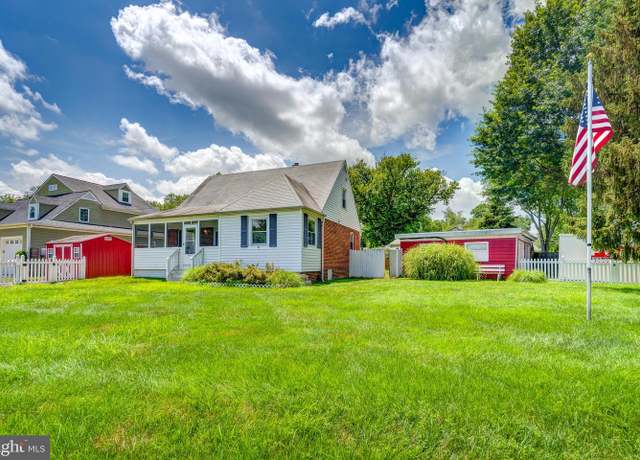 Property at 3810 Jancie Rd, Fairfax, VA 22030, 4 beds, 2 baths