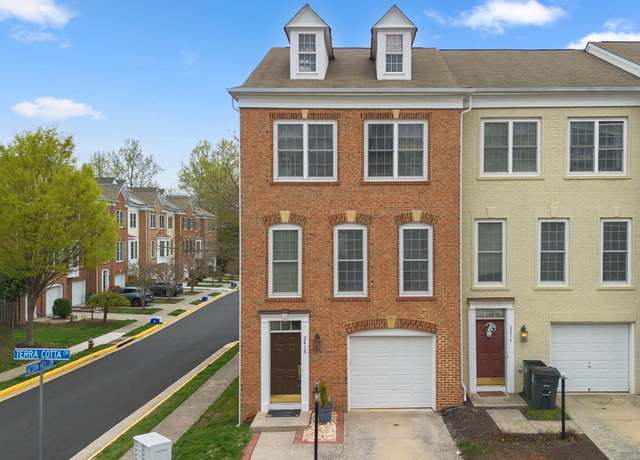 Property at 2418 Terra Cotta Cir, Herndon, VA 20171, 4 beds, 3.5 baths