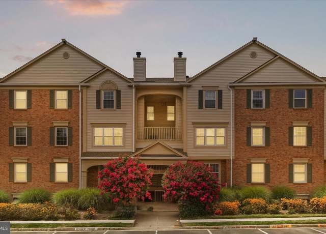 Property at 2812 Emma Lee St #303, Falls Church, VA 22042, 2 beds, 2.5 baths