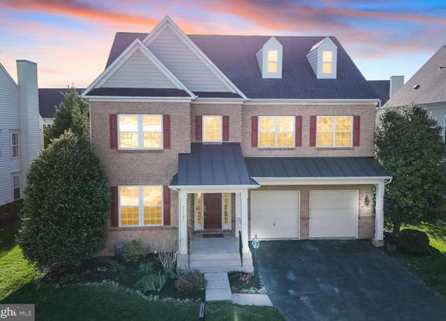 Property at 23121 Stockham Way, Brambleton, VA 20148, 4 beds, 4.5 baths