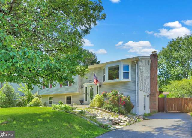 Property at 5584 Reardon Ln, Woodbridge, VA 22193, 4 beds, 2 baths