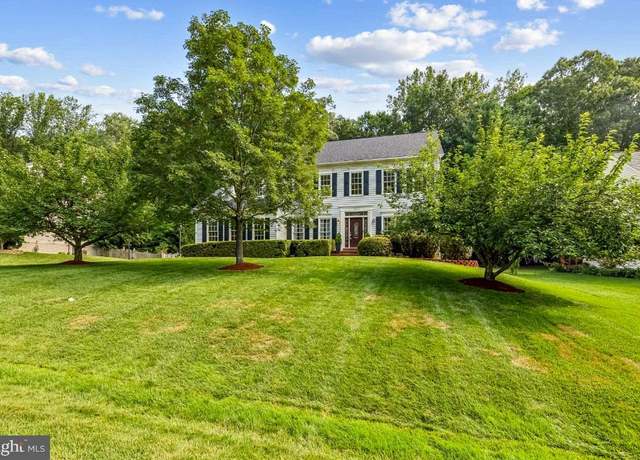 Property at 7834 Meadowgate Dr, Manassas, VA 20112, 4 beds, 3.5 baths
