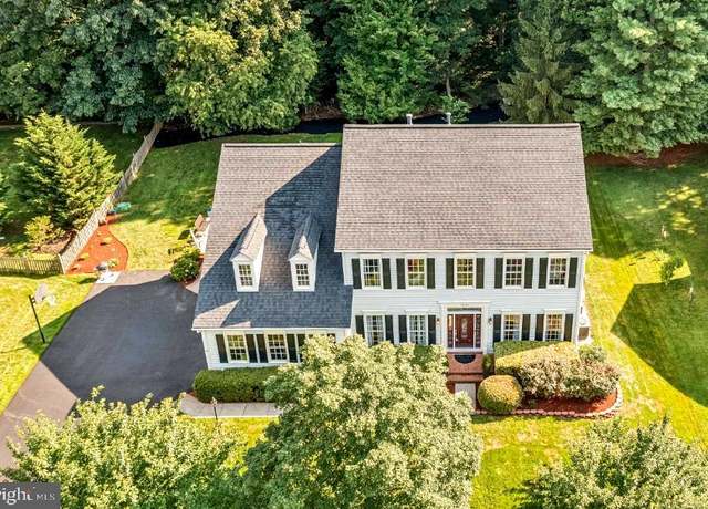 Property at 7834 Meadowgate Dr, Manassas, VA 20112, 4 beds, 3.5 baths