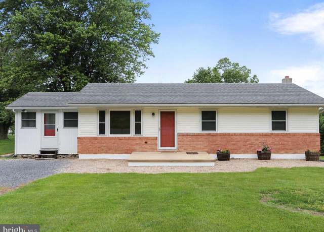 Property at 3423 Smith Creek Rd, New Market, VA 22844, 3 beds, 2 baths