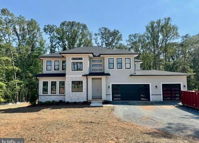 Property at 208 Castlebar, Fredericksburg, VA 22406, 6 beds, 4.5 baths