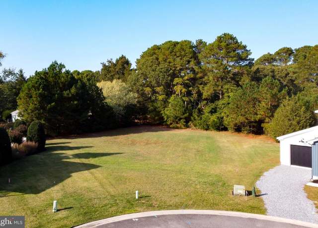 Property at 5 Captains Ct, Ocean View, DE 19970