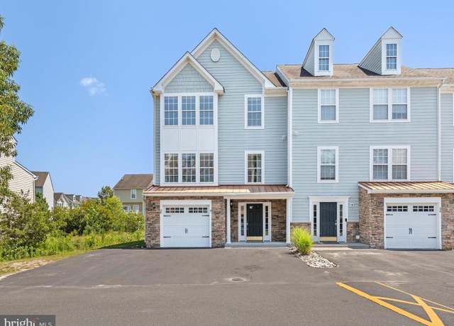 Property at 26 Pier Point Dr #49, Millville, DE 19967, 4 beds, 3.5 baths